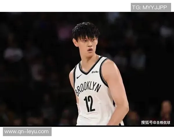 费尔南德斯盛赞曾凡博努力拼搏明日有望迎来首秀机会 费尔南德斯盛赞曾凡博努力拼搏明日有望迎来首秀机会