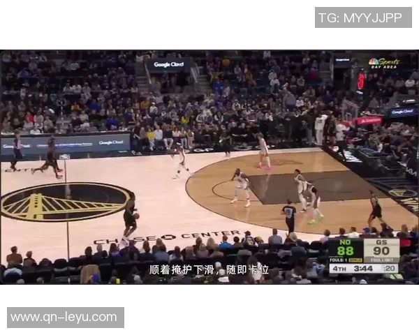 小佩顿分享比赛策略:传球给库里并为他设置挡拆的有效战术 小佩顿分享比赛策略:传球给库里并为他设置挡拆的有效战术