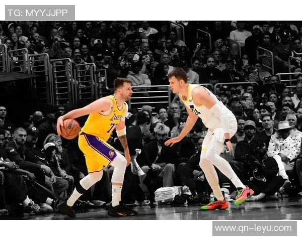 东契奇幽默自嘲英语水平调侃八村塁大学经历引发关注 东契奇幽默自嘲英语水平调侃八村塁大学经历引发关注