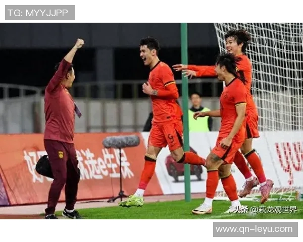 拜合拉木错失单刀良机对方门将神勇扑救令人叹息 拜合拉木错失单刀良机对方门将神勇扑救令人叹息