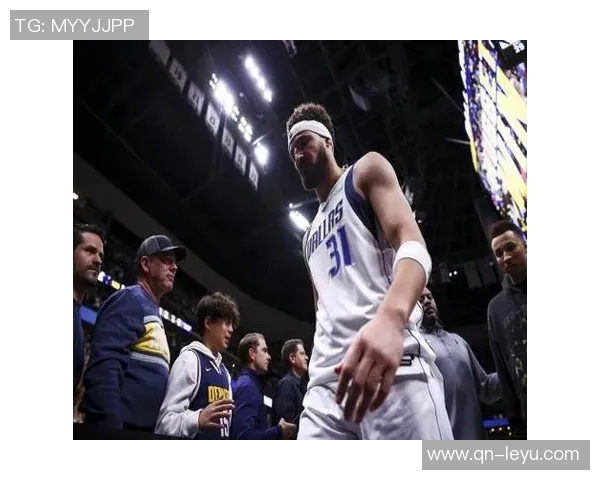 克莱自信替补出战将展现精彩表现期待为球队贡献力量 克莱自信替补出战将展现精彩表现期待为球队贡献力量