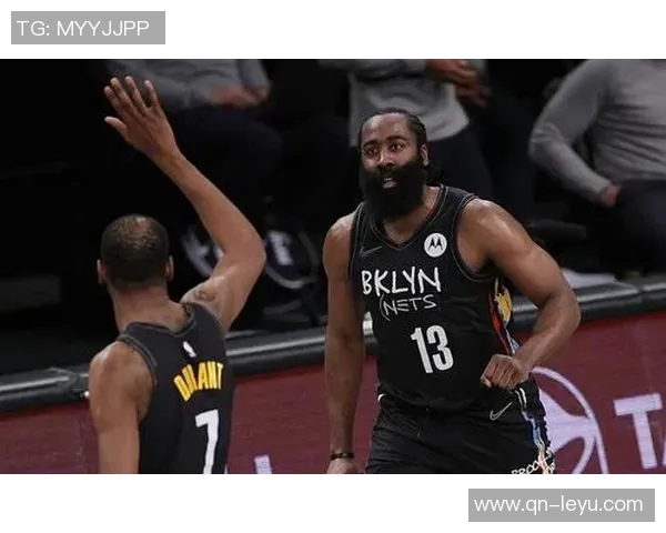 字母哥首节表现低迷未能得分却贡献助攻和防守表现引发关注