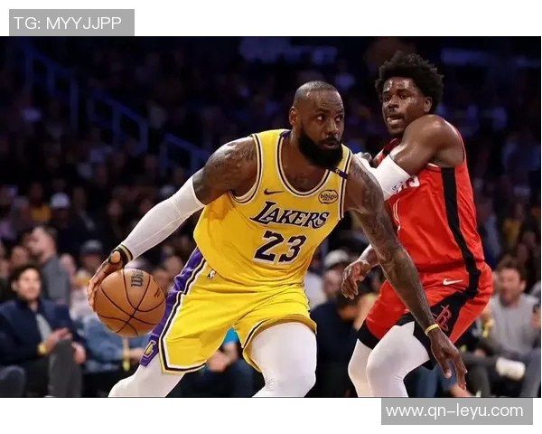 慈世平分享湖人亲子活动瞬间感谢东契奇詹姆斯与孙女合影留念